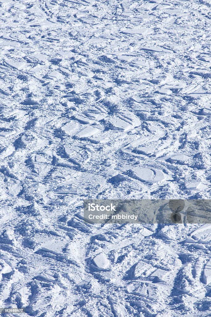 Отслеживает в свежий снег - Стоковые фото Без людей роялти-фри