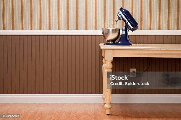 Mixer Su Kitchen Table - Fotografie stock e altre immagini di Presa di corrente - Presa di corrente, Cucina, Stile minimalista