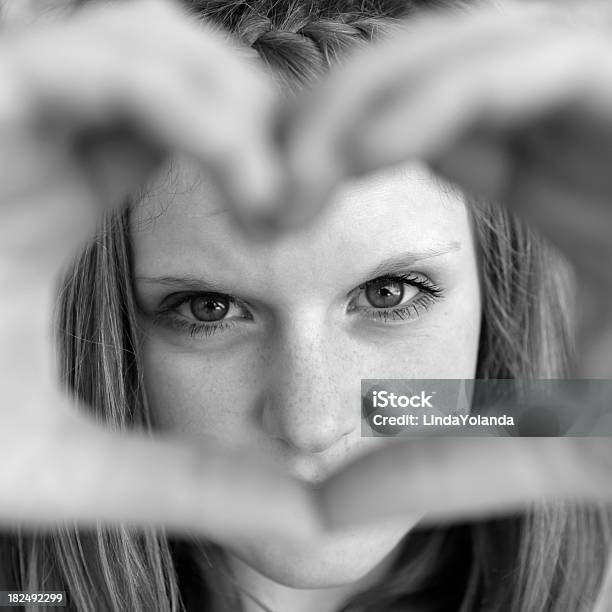 Jovem Teen Menina - Fotografias de stock e mais imagens de 12-13 Anos - 12-13 Anos, 14-15 Anos, Adolescente