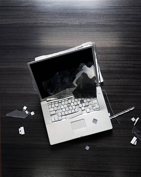 Ontwapening Arab Nominaal Broken Laptop Stock Photo - Download Image Now - Broken, Computer, Demolished - iStock Ontwapening Arab Nominaal Broken Laptop Stock Photo - Download Image Now - Broken, Computer, Demolished - iStock