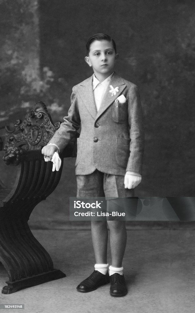 Ragazzo nel 1930 - Foto stock royalty-free di 1930-1939