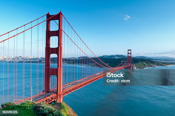 Vista Panorámica Del Puente Golden Gate Foto de stock y más banco de imágenes de Aire libre - Aire libre, Arquitectura, Autopista