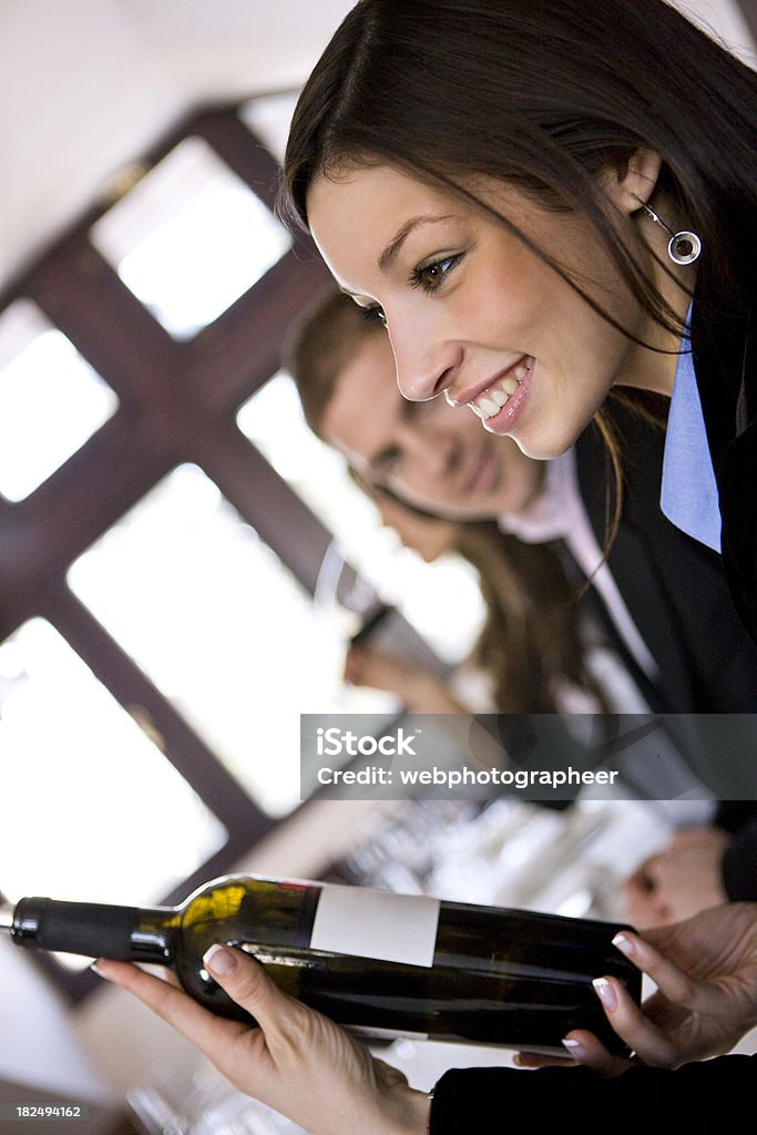 Botella de vino - Foto de stock de Negocio libre de derechos