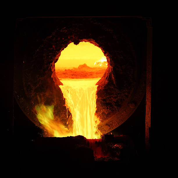 금속 산업 - copper melting metal boiler 뉴스 사진 이미지