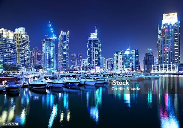 Dubai Marina Stockfoto und mehr Bilder von Abenddämmerung - Abenddämmerung, Architektur, Bauwerk