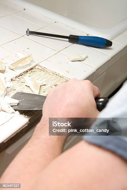 Reparar Partido Cozinha Padrão - Fotografias de stock e mais imagens de Adulto - Adulto, Azulejo, Balcão de Cozinha