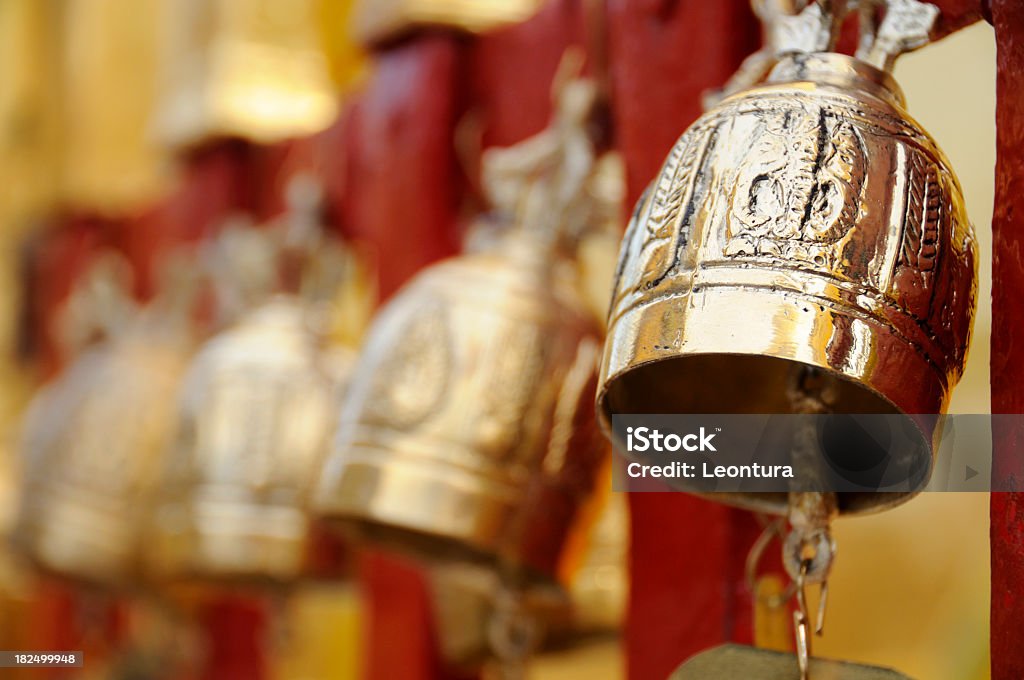 Campanas, Doi Suthep, Chiang Mai, Tailandia - Foto de stock de Budismo libre de derechos