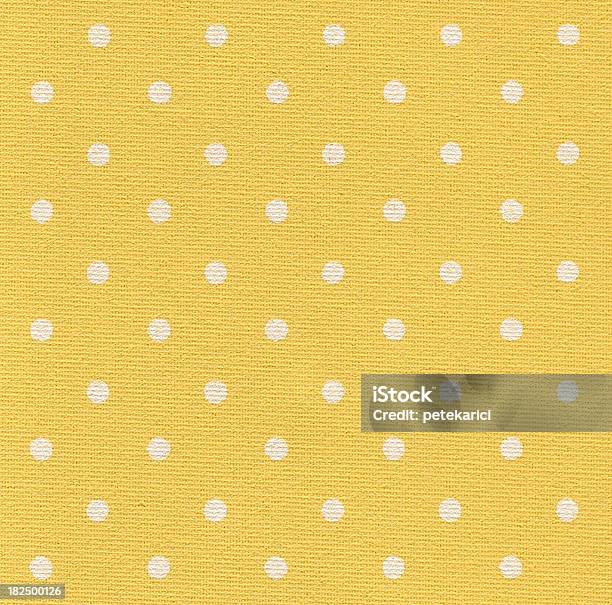 Papel De Parede Amarelo Com Branco Pontos - Fotografias de stock e mais imagens de Amarelo - Amarelo, Bolinha, Branco
