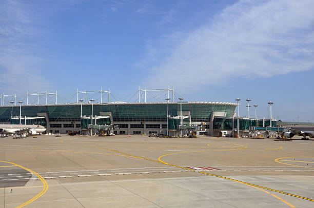 istock Airport / Airfield Terminal 182501097