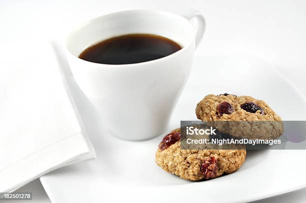 Foto de Cookies De Aveia E Café e mais fotos de stock de Alimentação Saudável - Alimentação Saudável, Assado no Forno, Aveia