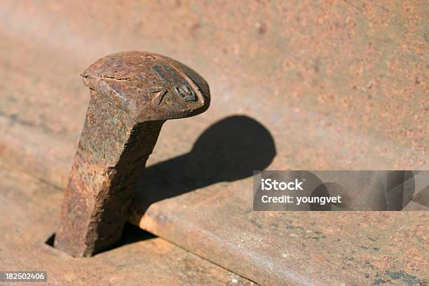 Enferrujado De Comboio - Fotografias de stock e mais imagens de Prego - Prego, Transporte ferroviário, Ao Ar Livre