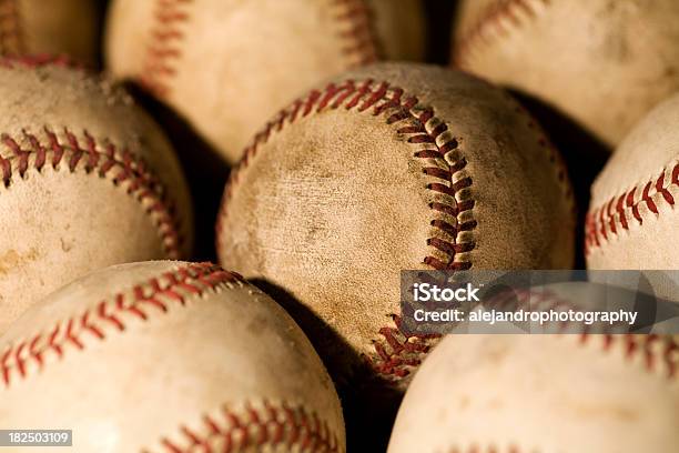 Photo libre de droit de Ballon De Baseball banque d'images et plus d'images libres de droit de Activité de loisirs - Activité de loisirs, Antiquités, Balle de baseball