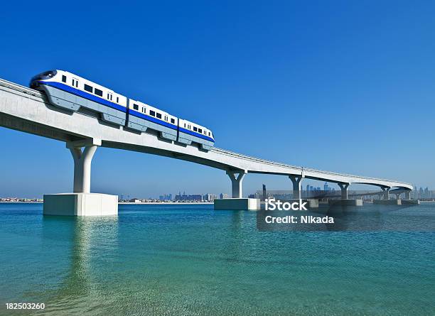 Dubai Comboio - Fotografias de stock e mais imagens de Monocarril - Monocarril, Palm Jumeirah, Futurista