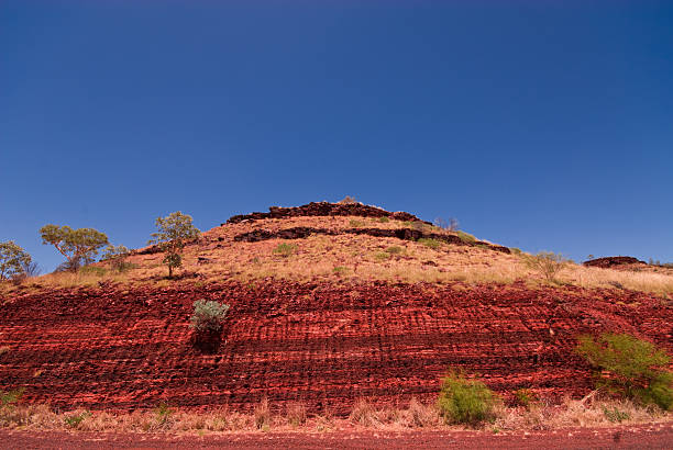 sediment camadas parque nacional de karijini - spinnifex - fotografias e filmes do acervo