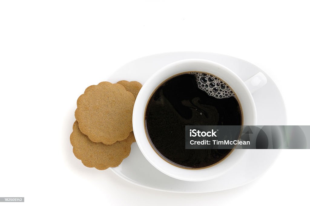 Caffè e biscotti su bianco - Foto stock royalty-free di Bianco