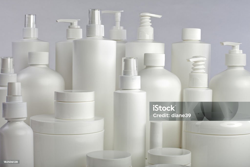 Contenitori in plastica bianca - Foto stock royalty-free di Bianco