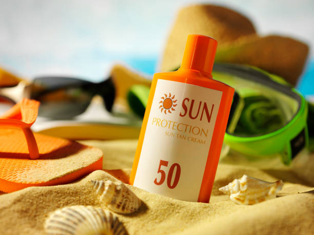 istock Sun Cream in the Sand 182508132