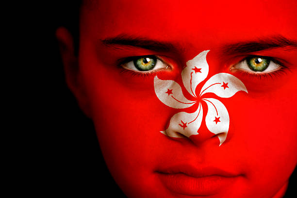 niño bandera de hong kong - jingoistic fotografías e imágenes de stock