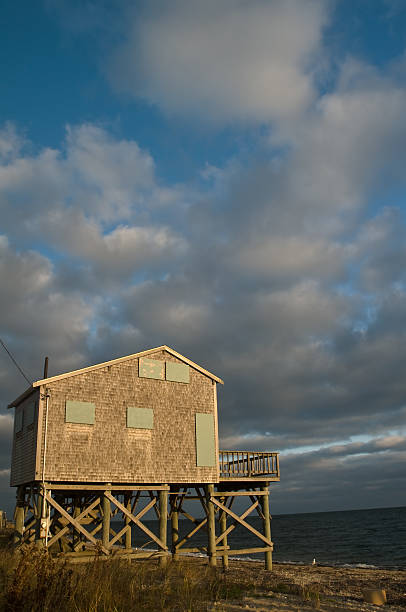 istock Beach House in Autumn 182509383