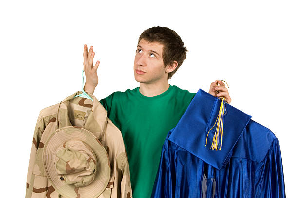 군용동물에는 또는 high school (시리즈 - armed forces army graduation uniform 뉴스 사진 이미지
