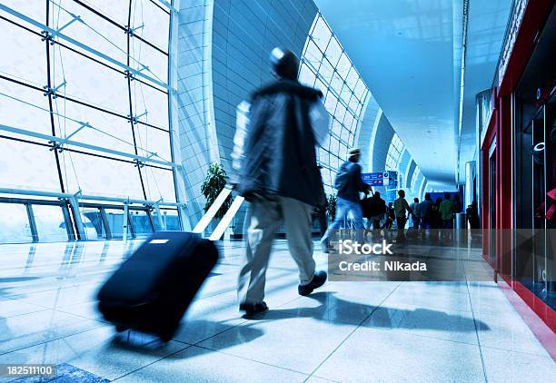 공항 공항에 대한 스톡 사진 및 기타 이미지 - 공항, 두바이, 표지판