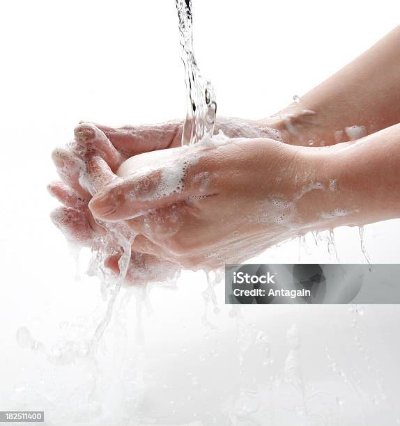 Foto de Lavando As Mãos e mais fotos de stock de Lavar as Mãos - Lavar as Mãos, Lavar, Barra de sabão