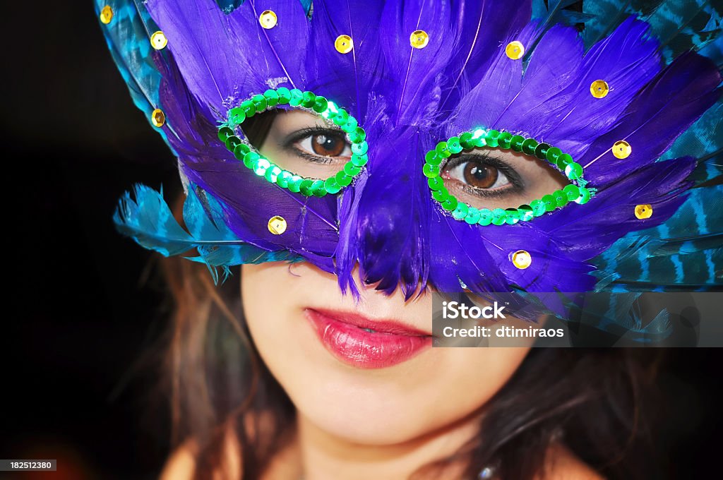 Kobieta noszenia maski Mardi Gras balowa - Zbiór zdjęć royalty-free (Bal)