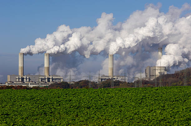 발전소 및 오염시킨다 - pollution coal carbon dioxide smoke stack 뉴스 사진 이미지