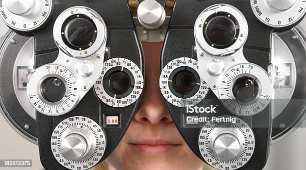 Optometry Untersuchung Stockfoto und mehr Bilder von Erwachsene Person - Erwachsene Person, Dioptrie, Auge