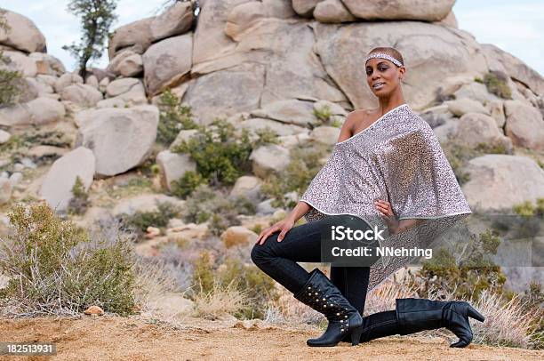 Jamaikanische Frau In Boulder Stockfoto und mehr Bilder von Afrikanischer Abstammung - Afrikanischer Abstammung, Afro-Karibischer Abstammung, Afro-amerikanischer Herkunft