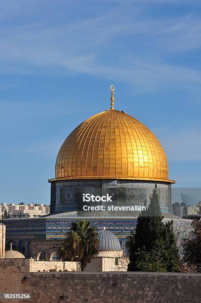Купол Скалы — стоковые фотографии и другие картинки Архитектура - Архитектура, Вертикальный, Восточный Иерусалим