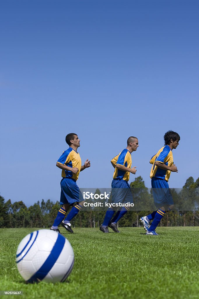 Equipo de fútbol de calentamiento - Foto de stock de 20 a 29 años libre de derechos