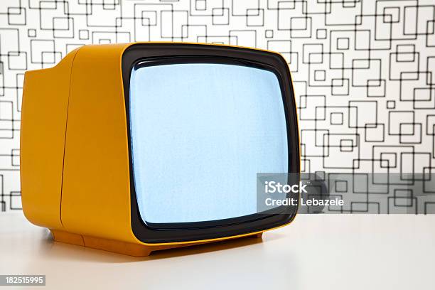 Vecchia Tv Bw - Fotografie stock e altre immagini di Televisore - Televisore, 1970-1979, Anno 1960