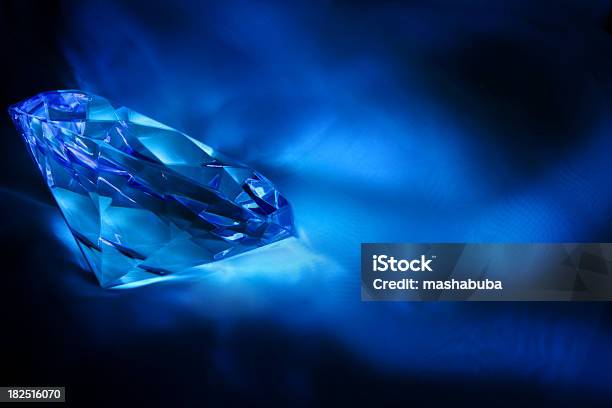 Diamond - Fotografias de stock e mais imagens de Diamante - Diamante, Azul, Forma de Diamante