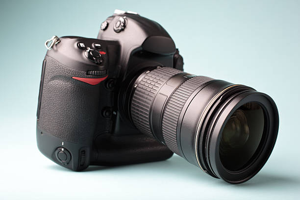 istock professional SLR with no hood on lens 182516513