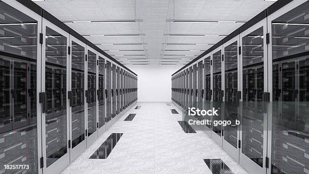 Серверы В Сервера Номер — стоковые фотографии и другие картинки Серверная комната - Серверная комната, Вешалка, Сетевой сервер