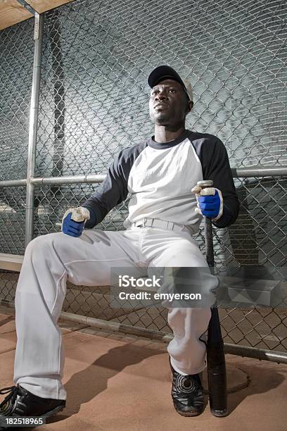 野球選手のダグアウト - 1人のストックフォトや画像を多数ご用意 - 1人, ベンチ, 野球