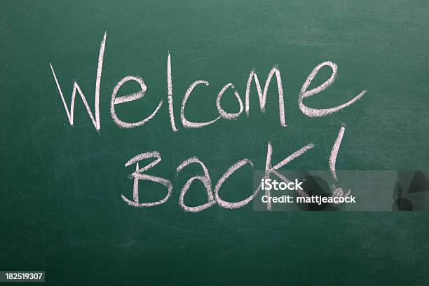 Добро Пожаловать Обратно На Доски Письменного — стоковая векторная графика и другие изображения на тему Welcome Back - Phrase - Welcome Back - Phrase, Абстрактный, Белый
