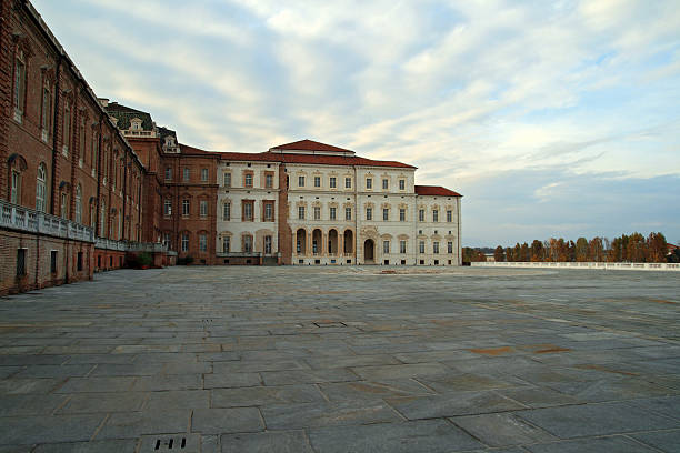 reggia di venaria - venaria foto e immagini stock