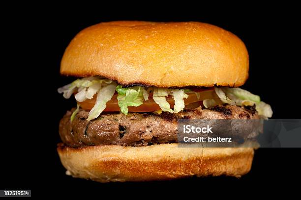 Burger - zdjęcia stockowe i więcej obrazów Bez ludzi - Bez ludzi, Bliskie zbliżenie, Burger
