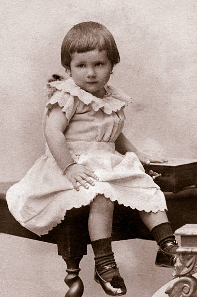 istock Female child in 1915 182519583
