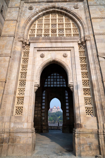 o portão para a índia - vertical gateway to india famous place travel destinations - fotografias e filmes do acervo