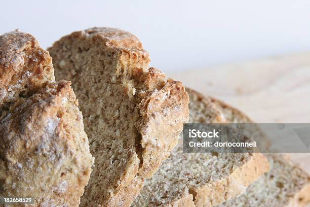 Marrone Soda Bread - Fotografie stock e altre immagini di Marrone - Marrone, Soda bread, Alimentazione sana