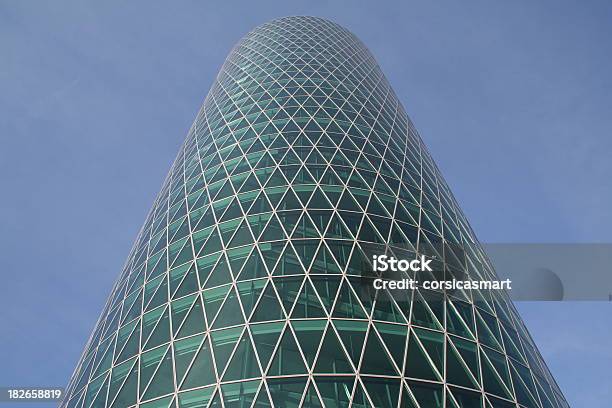 Высокое Здание В Бизнес — стоковые фотографии и другие картинки Алюминий - Алюминий, Архитектура, Без людей