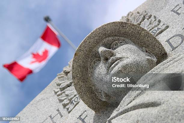 Monumento Guerra Canadiano - Fotografias de stock e mais imagens de Canadá - Canadá, Profissão Militar, Exército