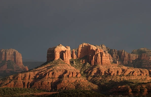 istock Ominous weather over red rock country 182659098