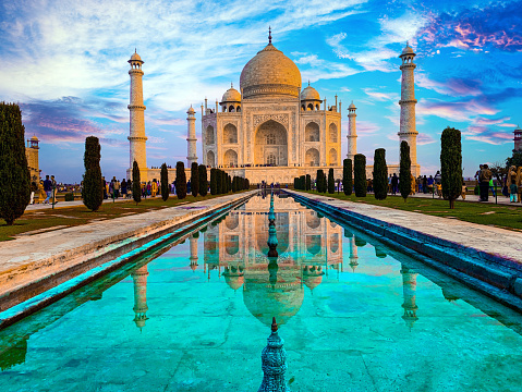 India, Uttar Pradesh, Agra, Taj Mahal, dawn