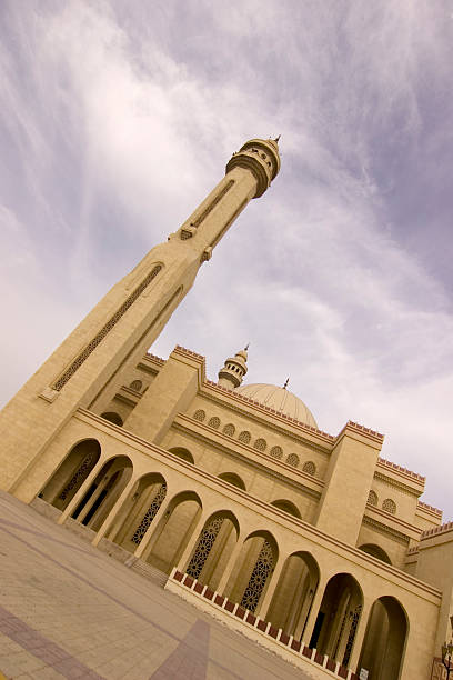istock Al Fateh mosque Bahrain angled vertical 182660407