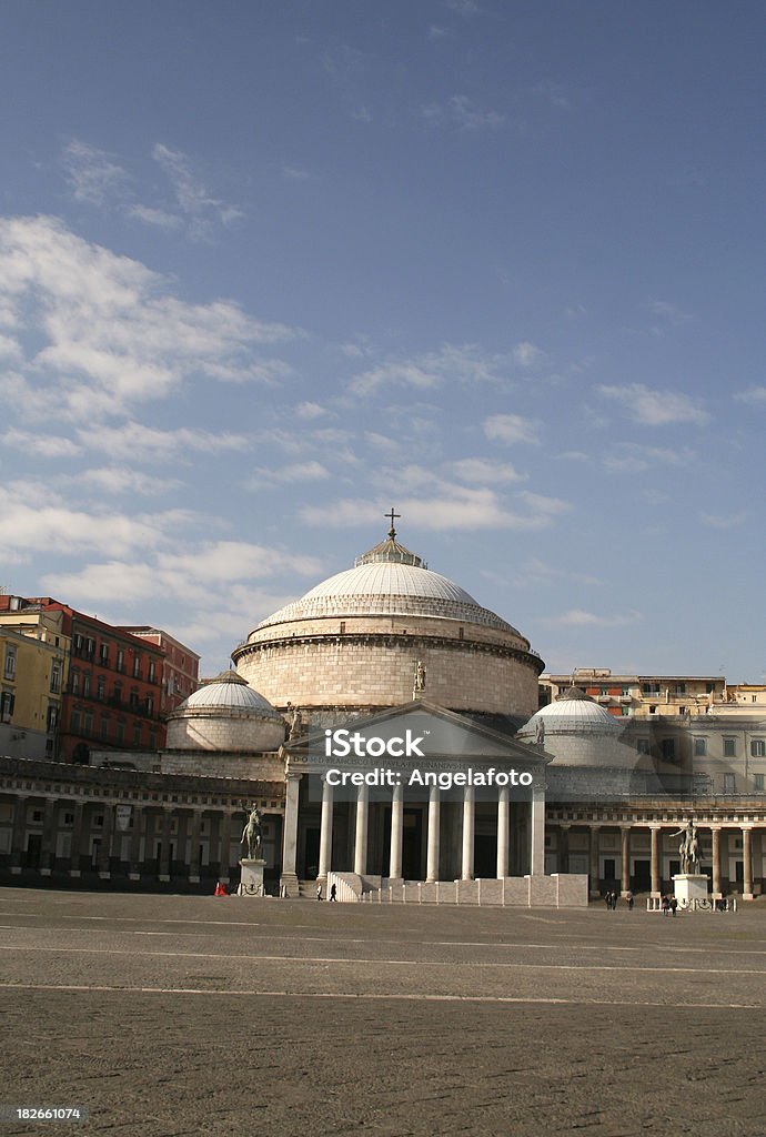 Plebiscito place à Naples, en Italie - Photo de Arranger libre de droits