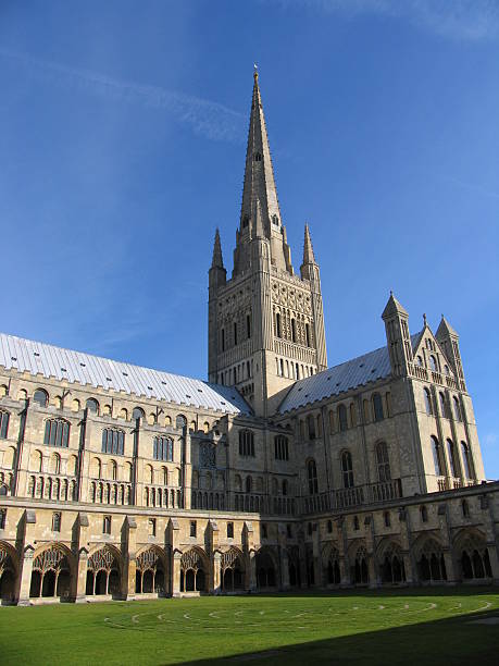 노위치 캐서드럴 - norwich cathedral east anglia norfolk 뉴스 사진 이미지